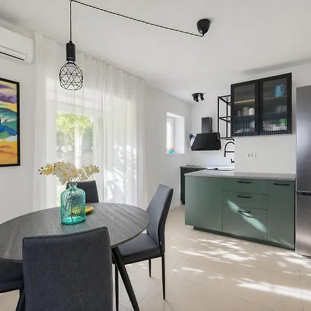 Fortica Garden Apartment, Arena, Free Parking *